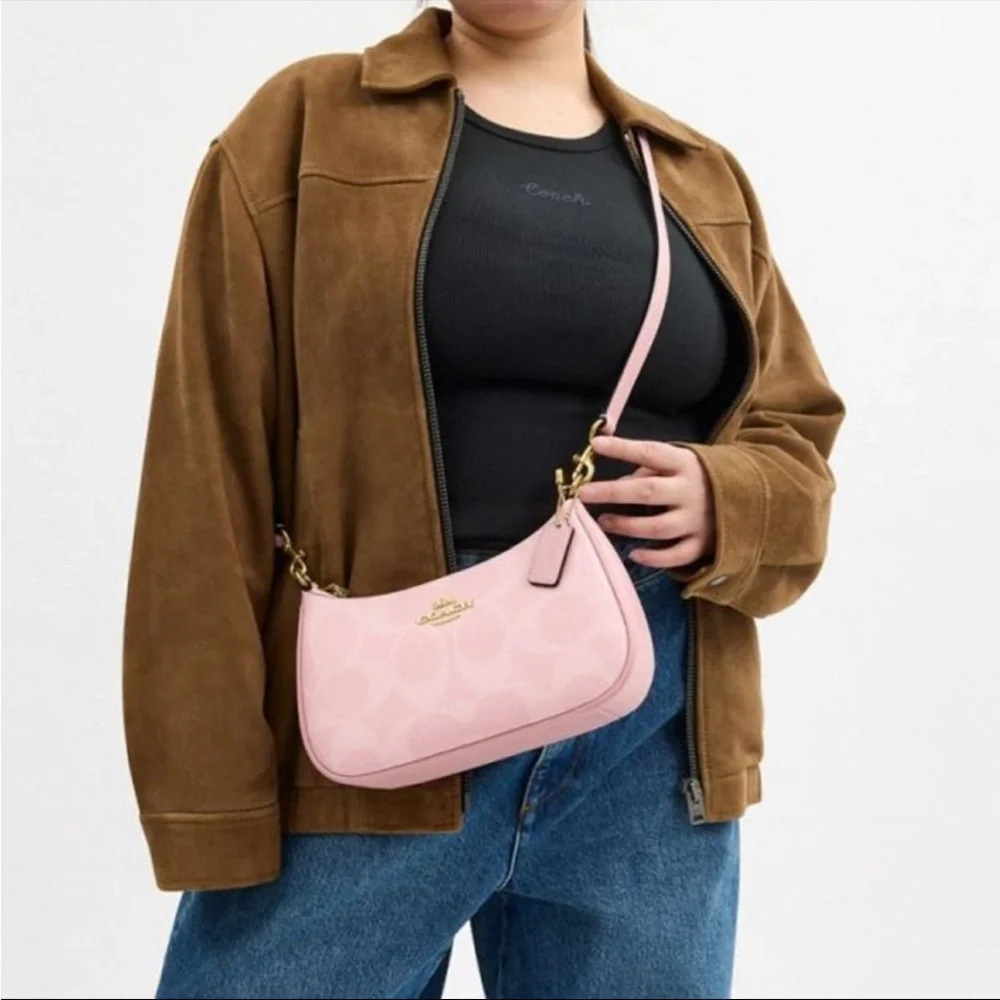 ‼️last 1‼️NWT！COACH TERI SHOULDER BAG IN SIGNATURE CANVAS（COACH CAL51） - Picture 8 of 9